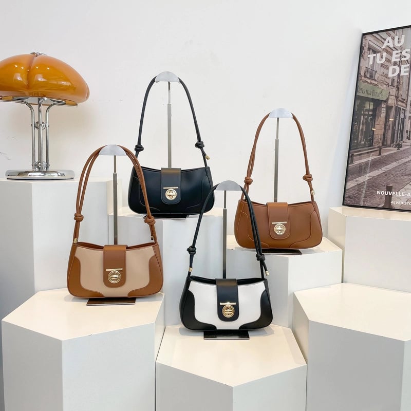 Women's Medium Pu Leather Color Block Solid Color Basic Classic Style Square Zipper Underarm Bag