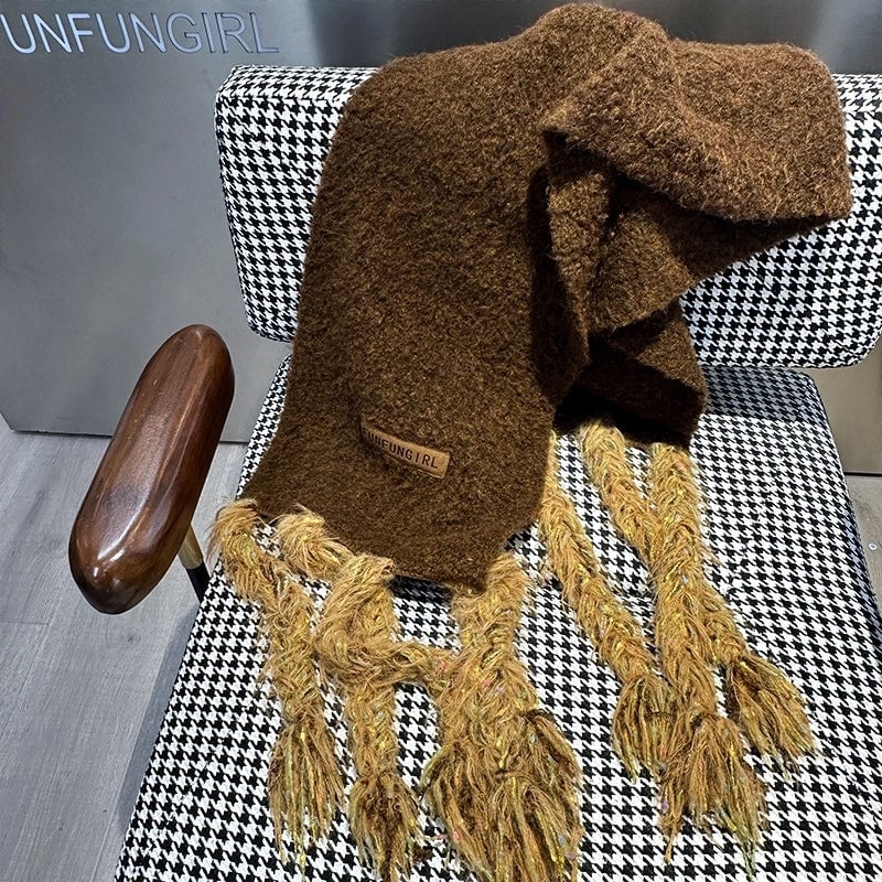 Women's Minimalist Solid Color Wool Blend Knitted Scarf