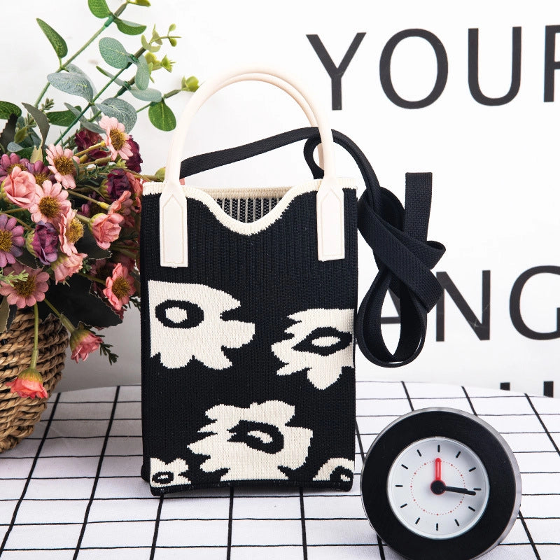 Women's Polyester Stripe Heart Shape Cat Cute Classic Style Weave Sewing Thread Square Open Straw Bag