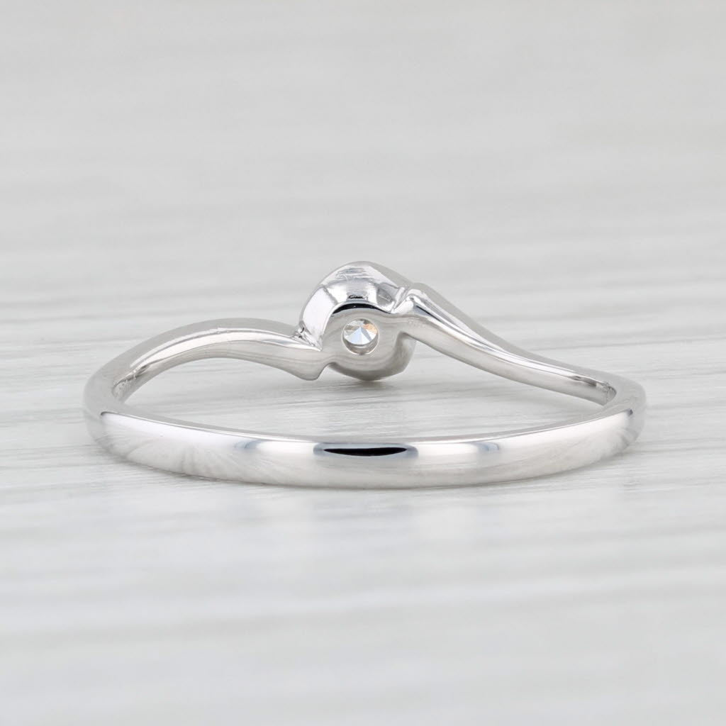 VS2 Diamond Solitaire Bypass Ring 18k White Gold Size 6 Stackable