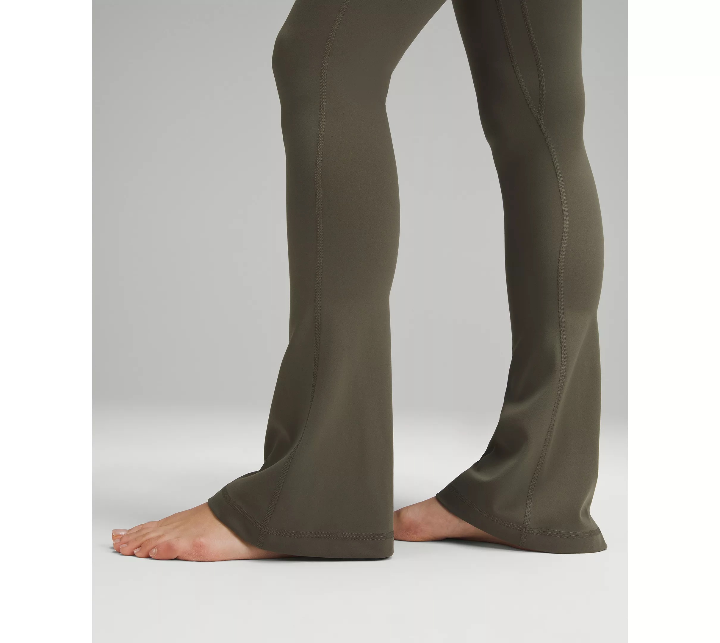 lululemon Align™ pantalón miniacampanado de talle alto Regular