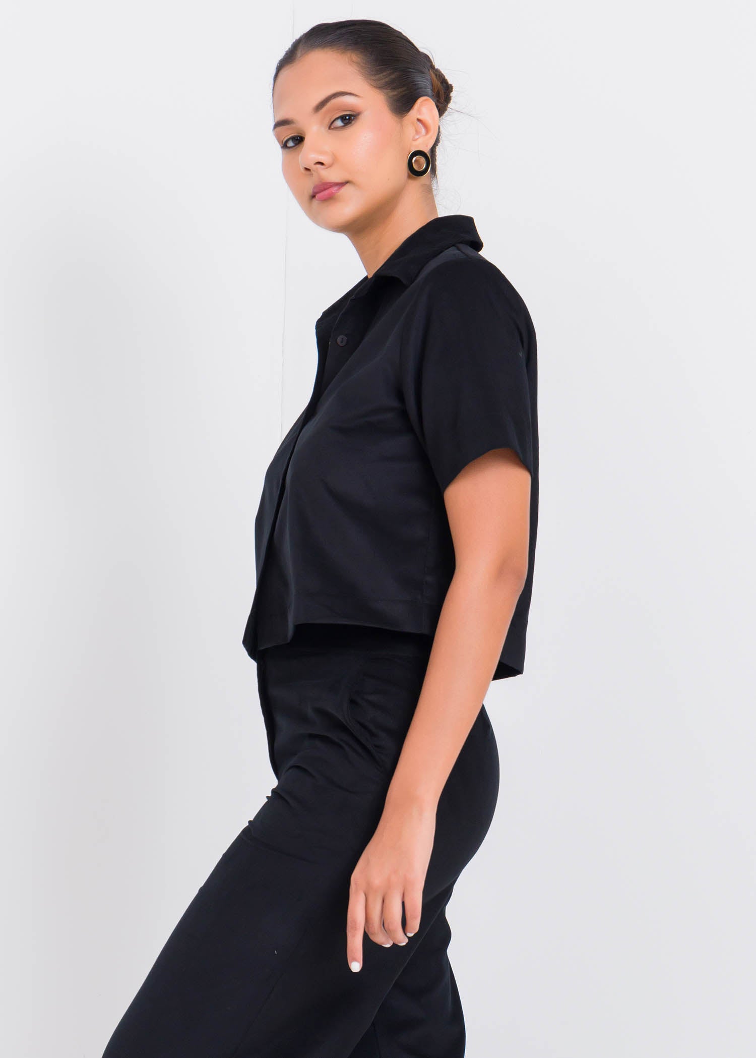 Basic Crop Shirt With Short Sleeves