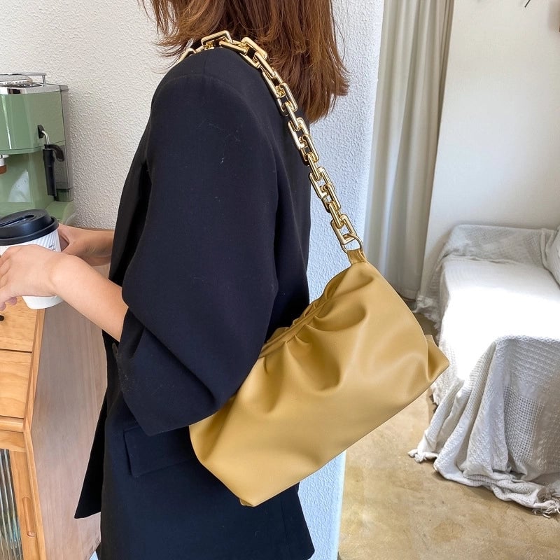 Women's Medium Pu Leather Solid Color Streetwear Cloud Shape Lock Clasp Underarm Bag