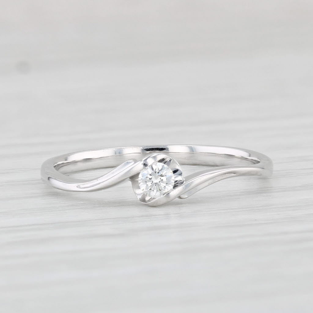 VS2 Diamond Solitaire Bypass Ring 18k White Gold Size 6 Stackable