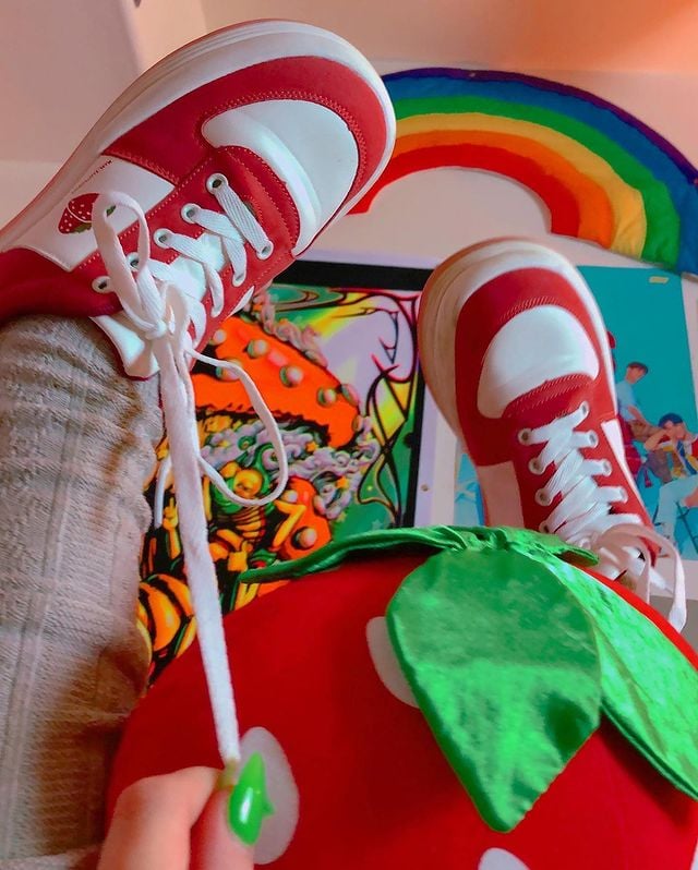 Strawberry casual shoes