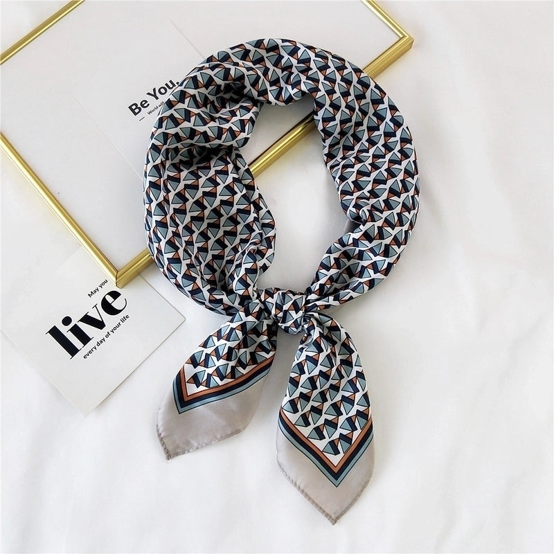 Clashing Color Floral Pringting Silk Square Scarf