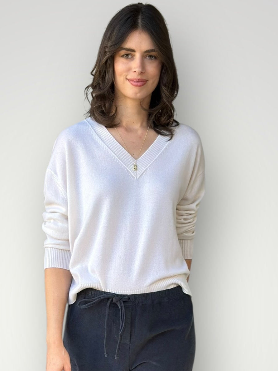 mavis v neck knit-winter white cashmere