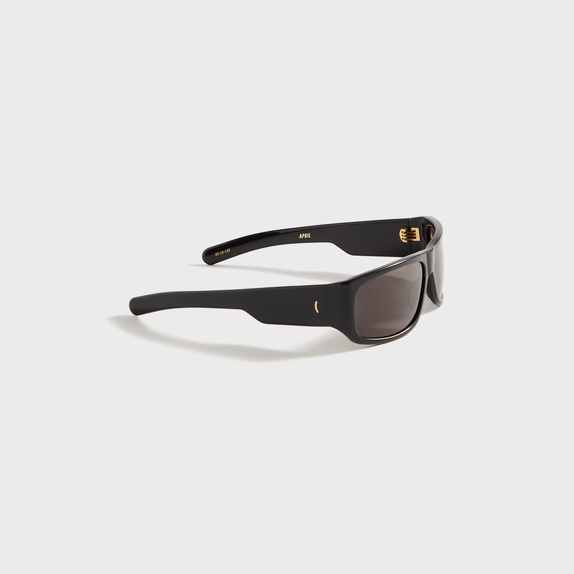 Flatlist April - Solid Black / Solid Black Lens