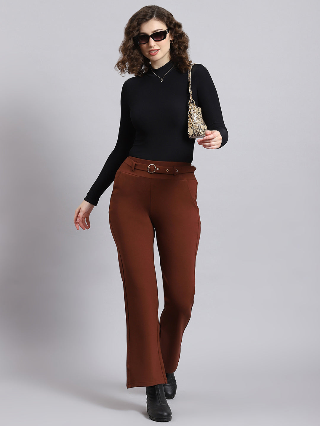 Women Brown Solid Regular Fit Jegging