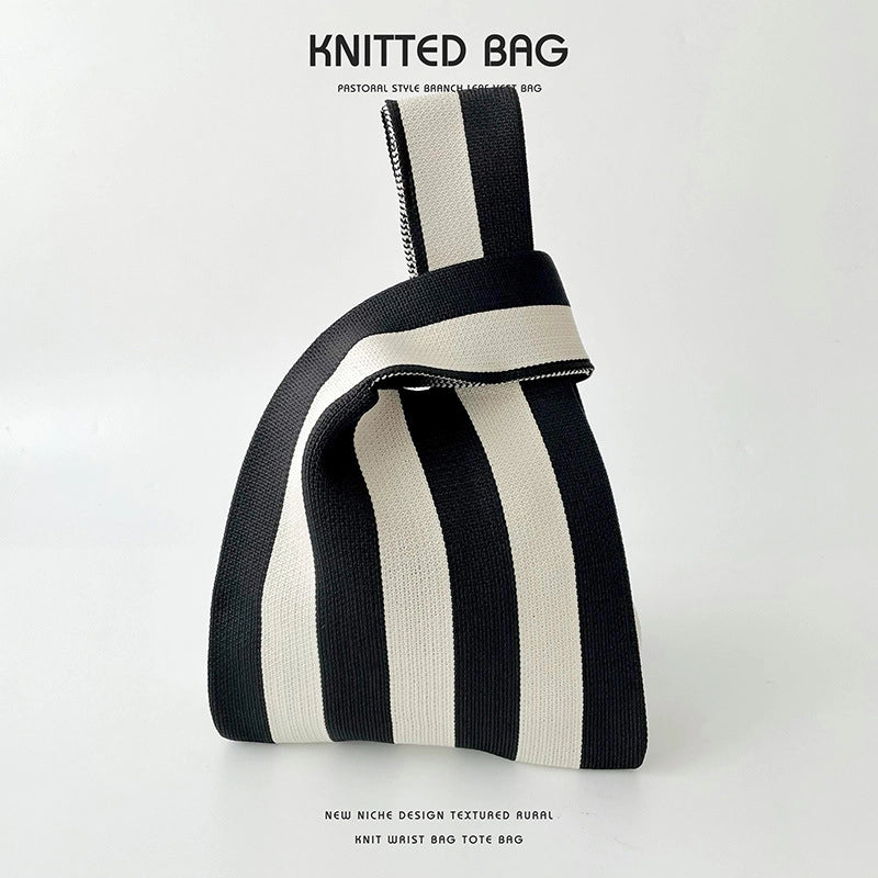 Women's Medium All Seasons Polyester Stripe Classic Style Square Open Handbag