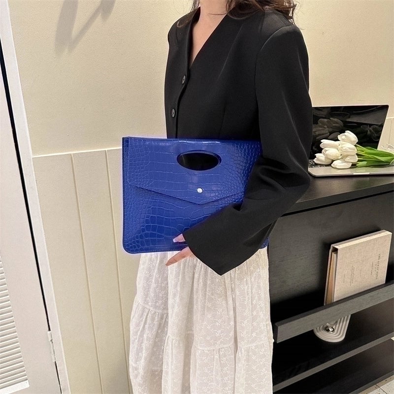 Women's Pu Leather Solid Color Streetwear Square Magnetic Buckle Clutch Bag