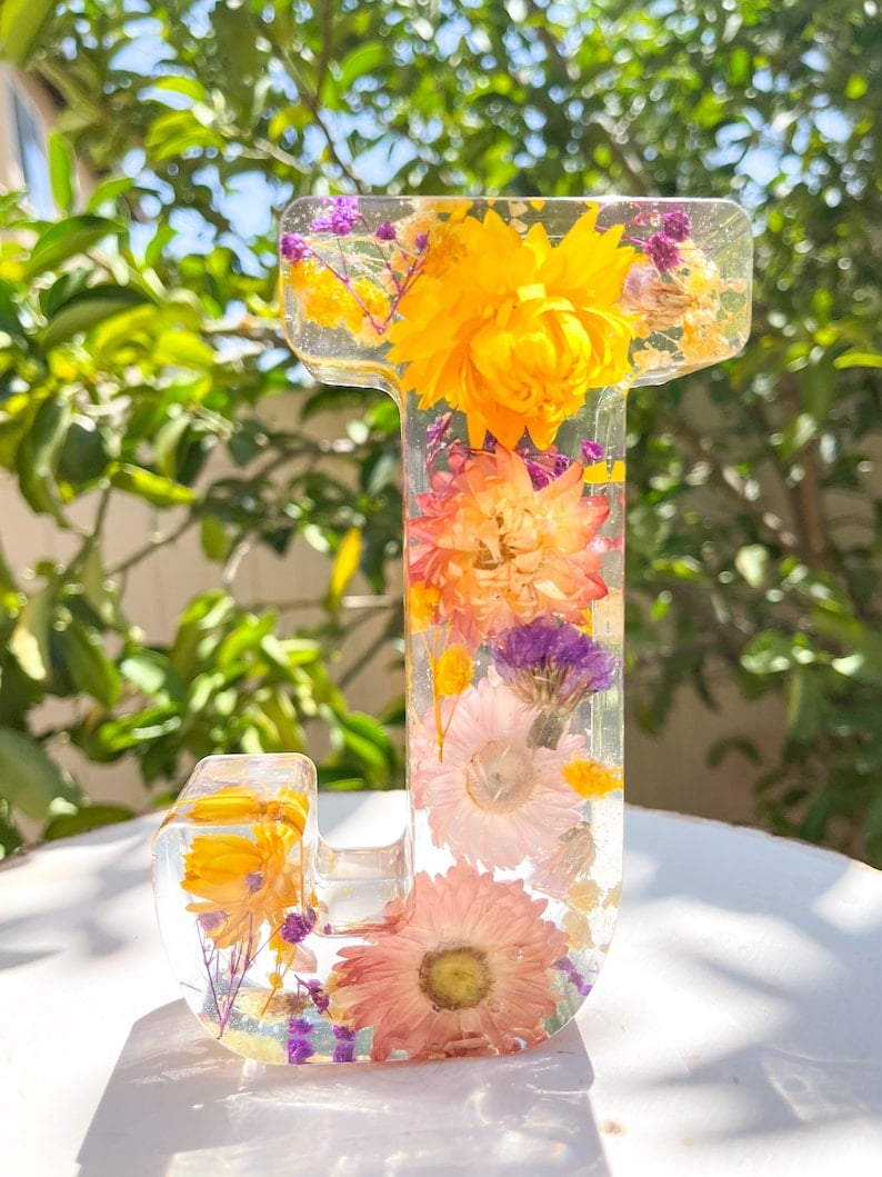 48% OFF BUY 2 FREE SHIPPING🌸Floral Resin Night Light