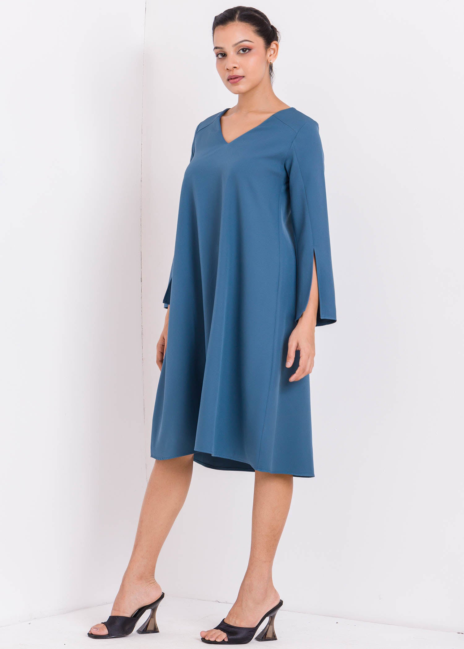 V Neck Dress With Long Sleeves