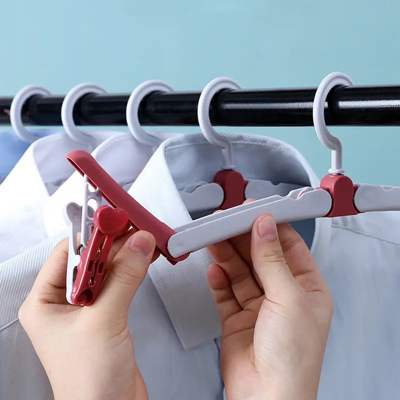 FOLDING WIND-PROOF CLOTH HANGER