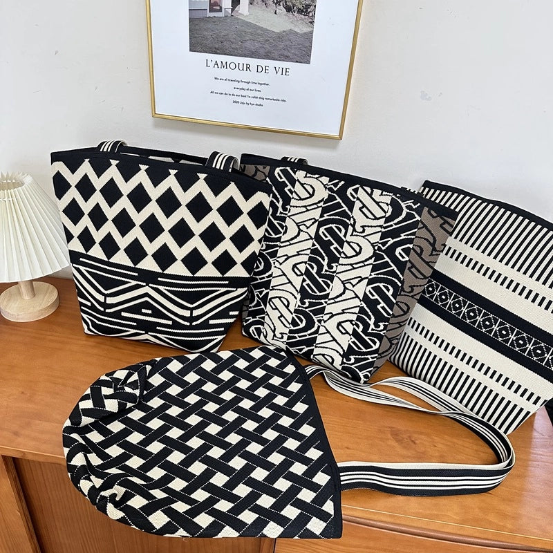 New Niche Retro Black And White Horizontal Solid Stripe Color Matching Shoulder Bag Practical Environmental Protection Portable Underarm Bag Women's Bag
