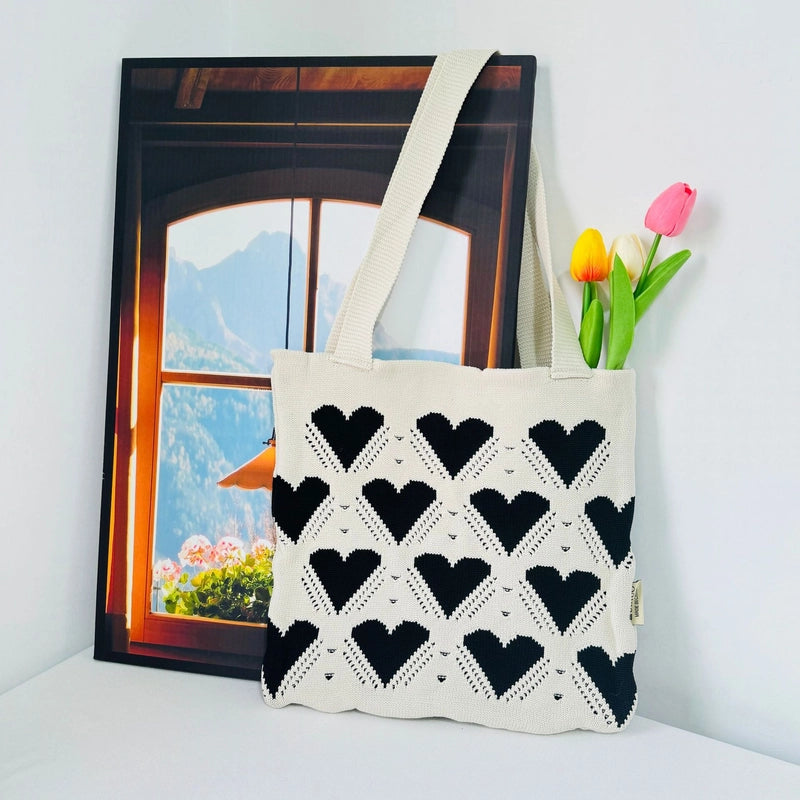 Women's Medium Polyester Heart Shape Streetwear Open Underarm Bag