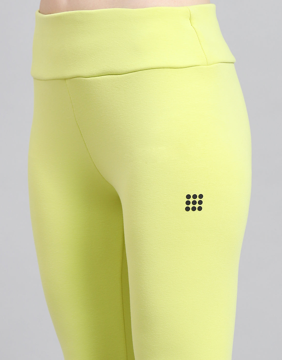 Women Green Solid Regular Fit Legging