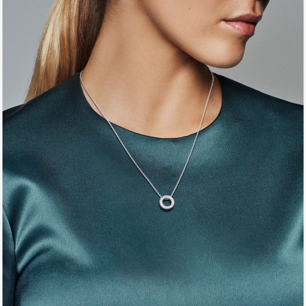 Pandora Logo Pavé Circle Collier Necklace