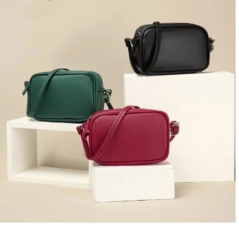 Women's Medium Pu Leather Solid Color Classic Style Oval Zipper Shoulder Bag