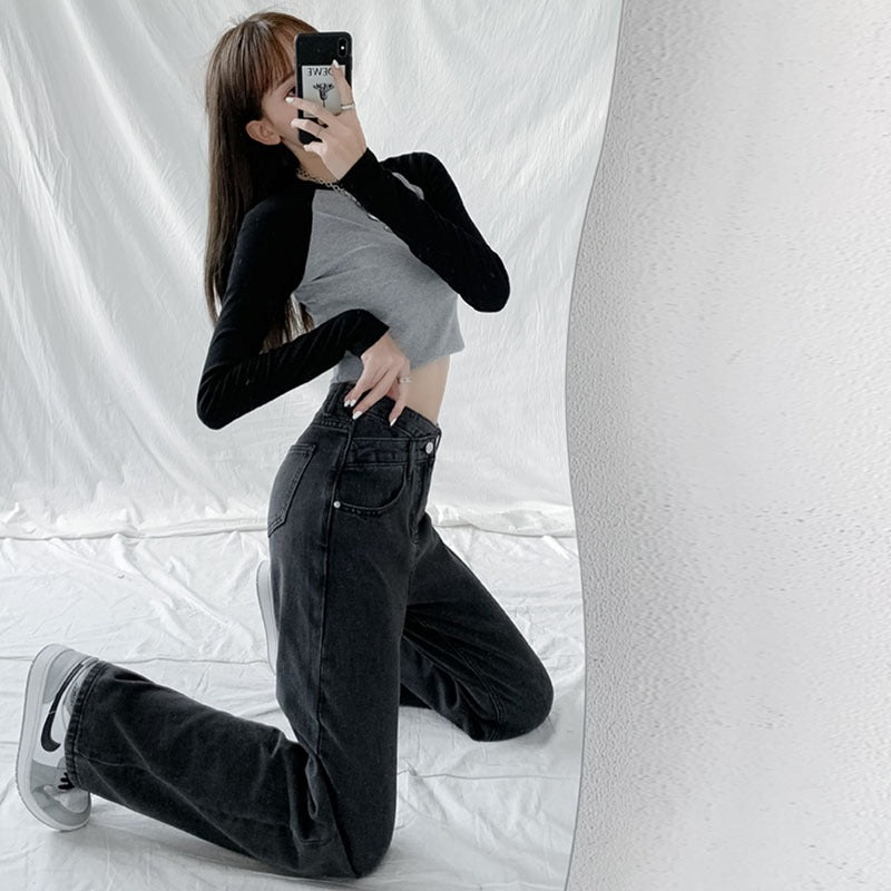 Women's Wide-Legged Mom Jeans