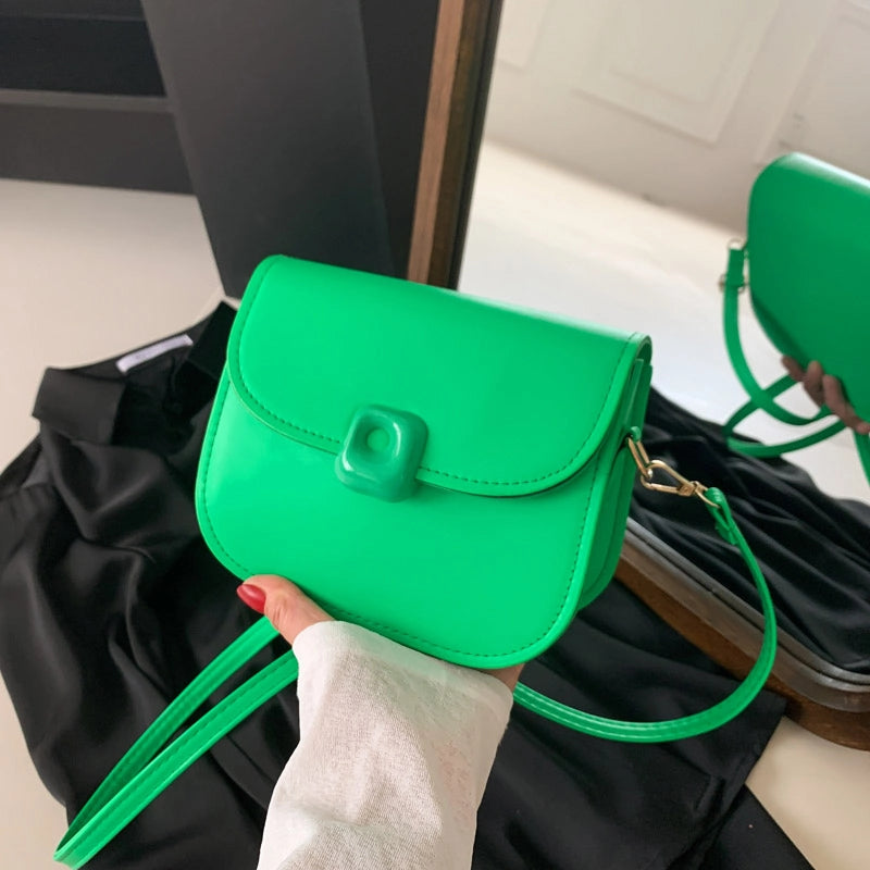 Women's Pu Leather Solid Color Streetwear Semicircle Flip Cover Shoulder Bag Crossbody Bag