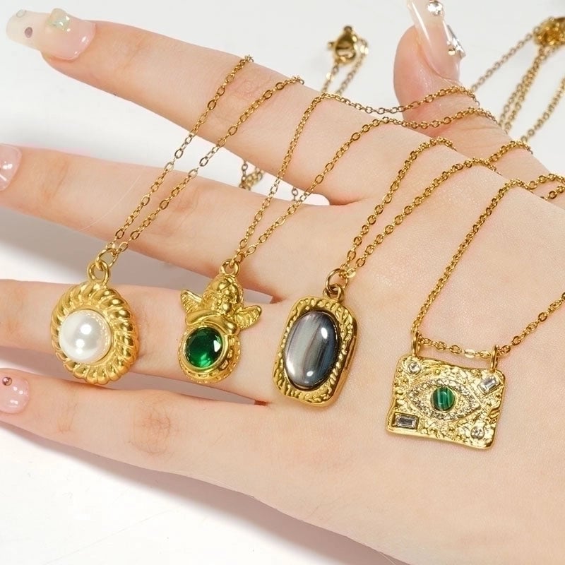 Stainless Steel 18K Gold Plated Retro Plating Inlay Oval Eye Gem Pearl Pendant Necklace Long Necklace