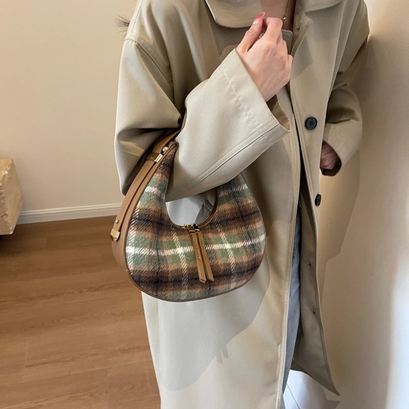 Women's Woolen Lattice Classic Style Sewing Thread Dumpling Shape Zipper Shoulder Bag