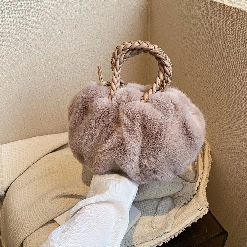 Women's Autumn&winter Plush Solid Color Classic Style Cloud Shape Magnetic Buckle Handbag