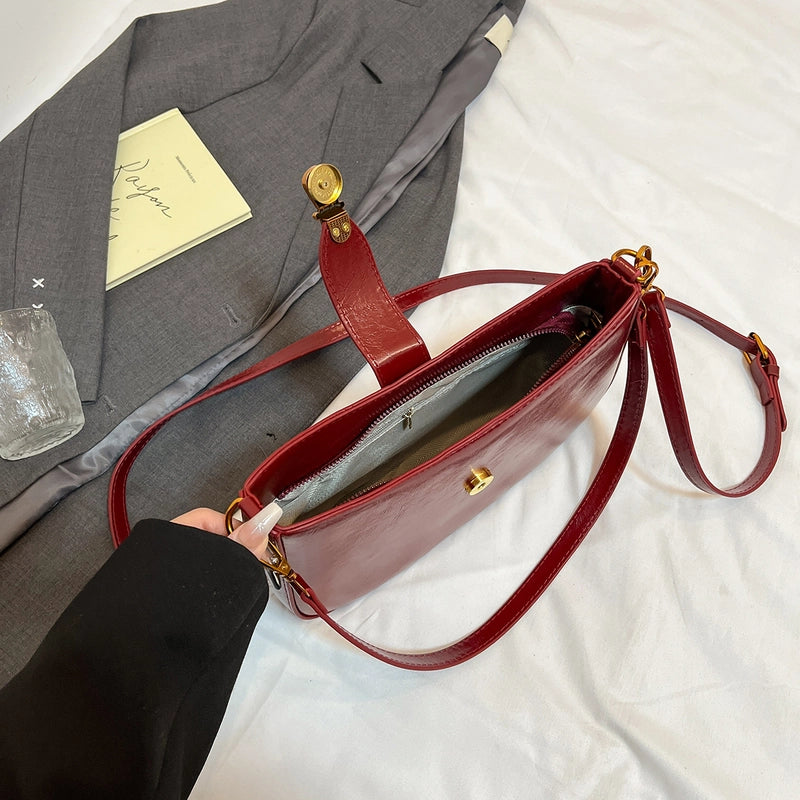 Women's Pu Leather Solid Color Classic Style Streetwear Square Magnetic Buckle