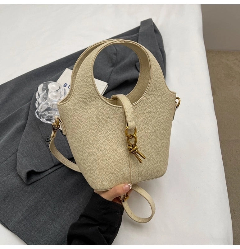 Women's Medium Pu Leather Solid Color Vintage Style Classic Style Bucket Zipper Bucket Bag