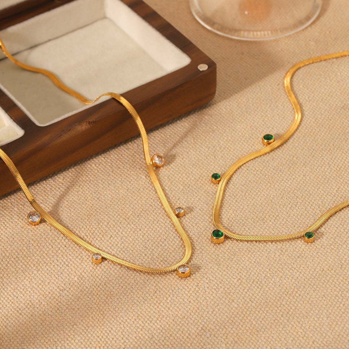 Ins18K Gold Stainless Steel Snake Bone Chain Inlaid With Round Zircon Necklace Female Niche Titanium Steel Clavicle Chain
