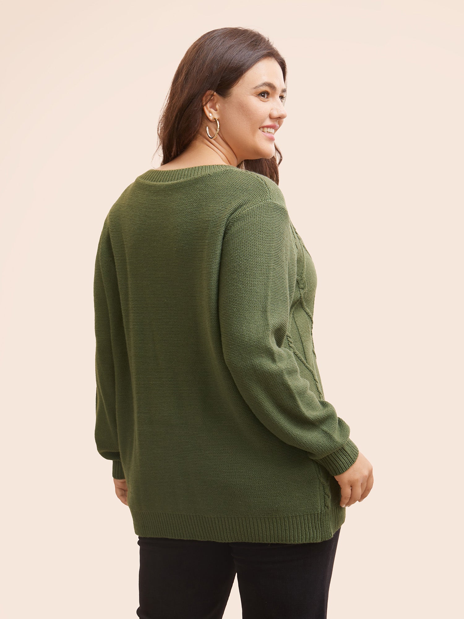 Plain Cable Knit Round Neck Pullover