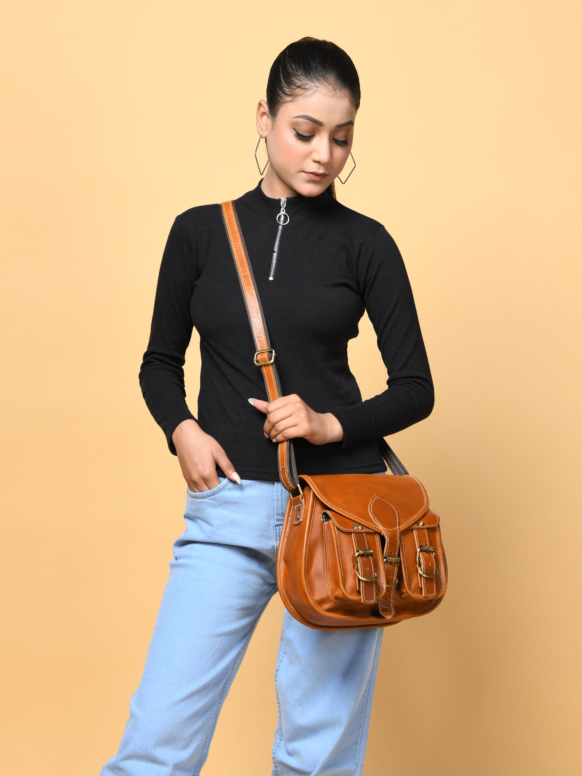 2-Pocket Leather Sling For Women