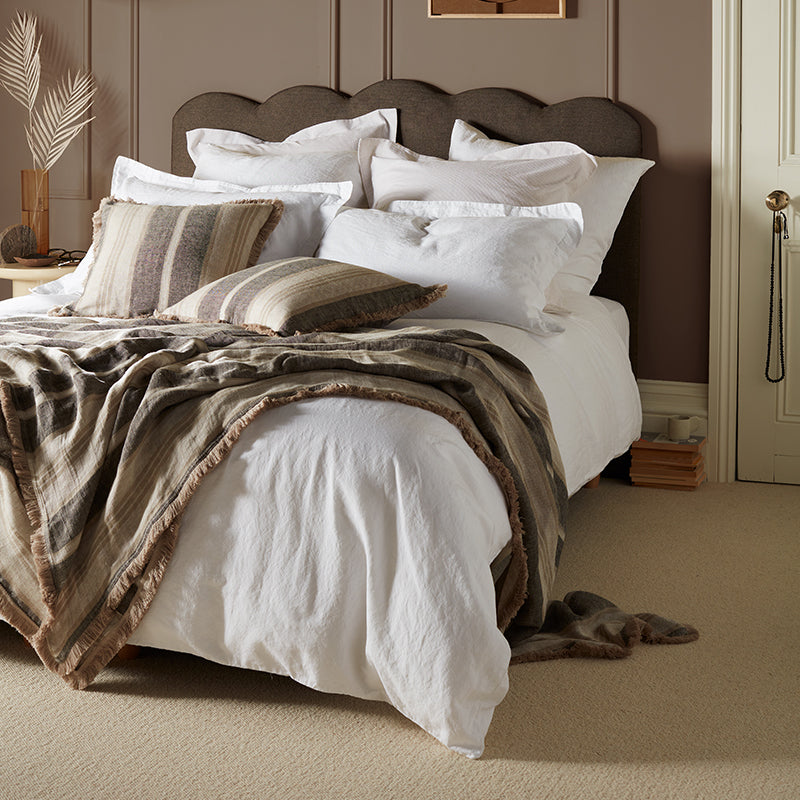 Natural Clara Linen Throw