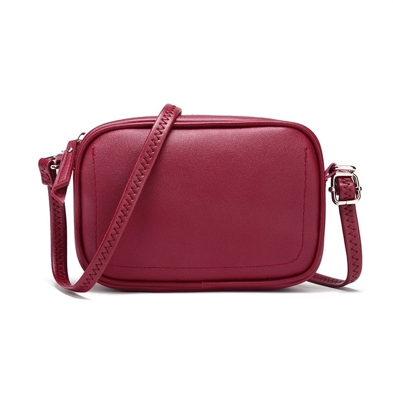 Women's Medium Pu Leather Solid Color Classic Style Oval Zipper Shoulder Bag