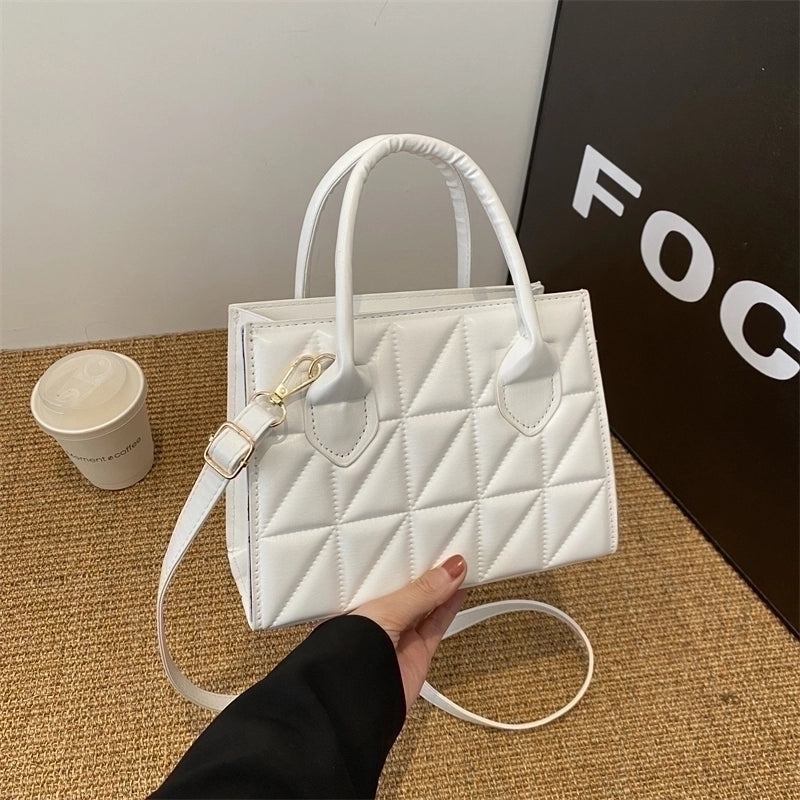 Women's Pu Leather Solid Color Elegant Square Zipper Handbag