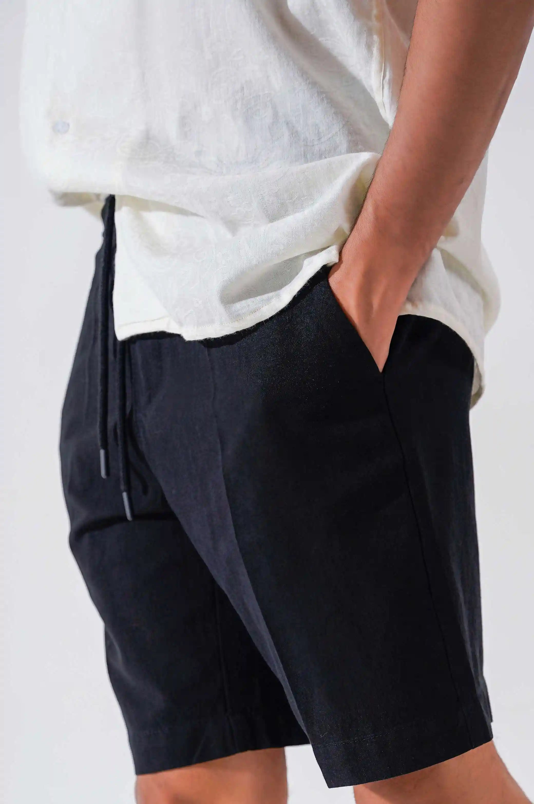 DRAWSTRING LINEN SHORTS