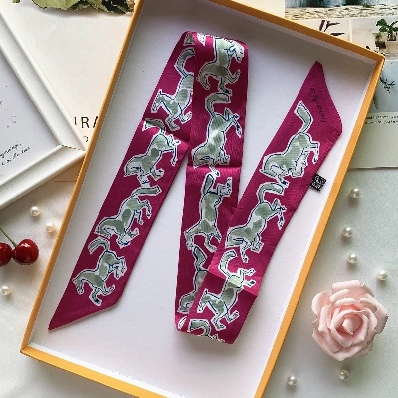 Women's Fashion Plant Satin Printing Silk Scarves