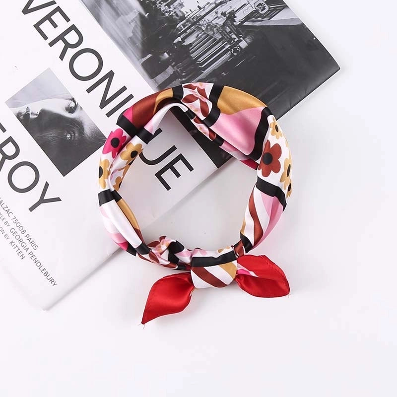 Women's Cartoon Style Sweet Pastoral Leaf Flower Bird Satin Silk Scarf