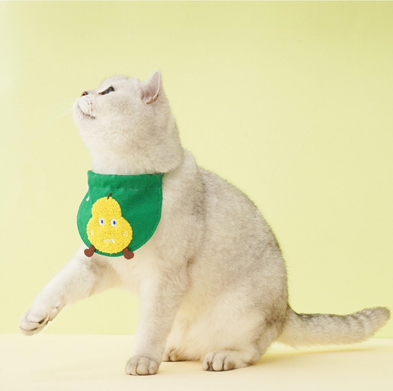 Knitted Cartoon Fruit Pet Cat Bib