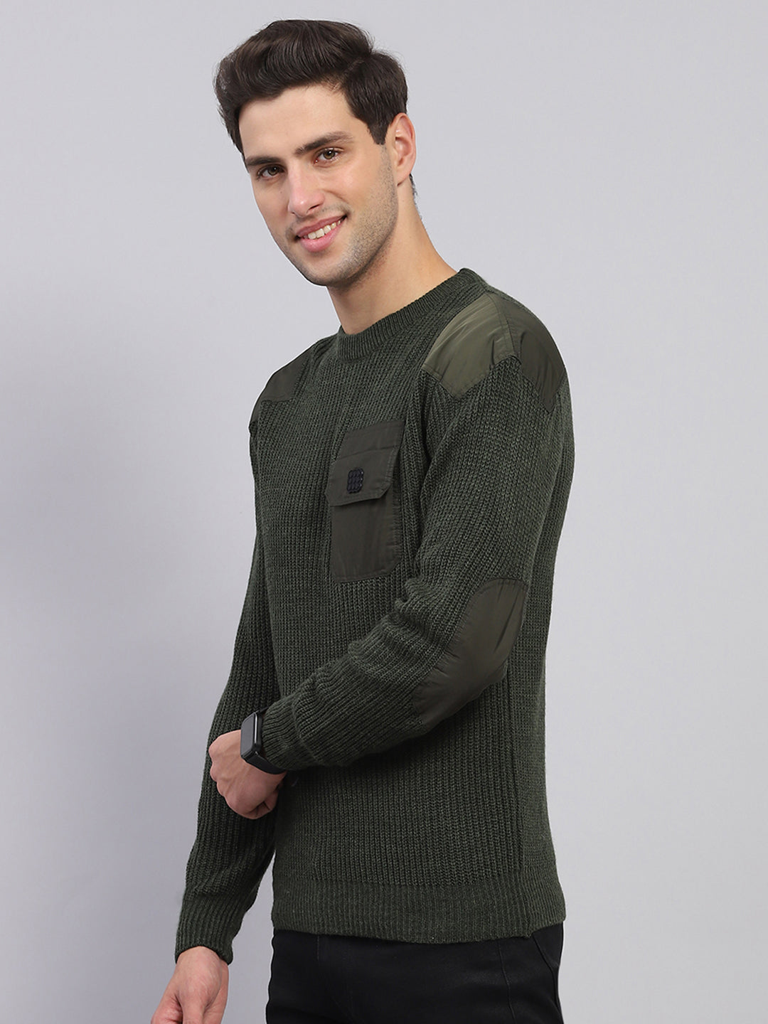 Men Olive Solid Round Neck Full Sleeve Pullover