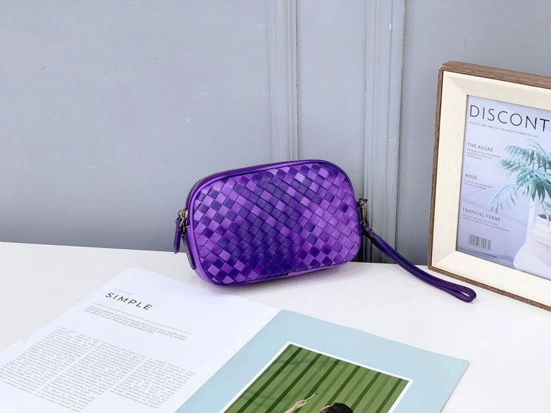 Women's Small Leather Solid Color Classic Style Weave Sewing Thread Pillow Shape Zipper Crossbody Bag