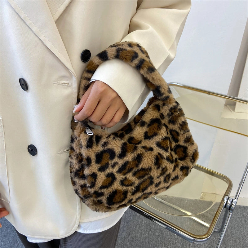 Women's Small Plush Leopard Vintage Style Classic Style Dumpling Shape Zipper Handbag