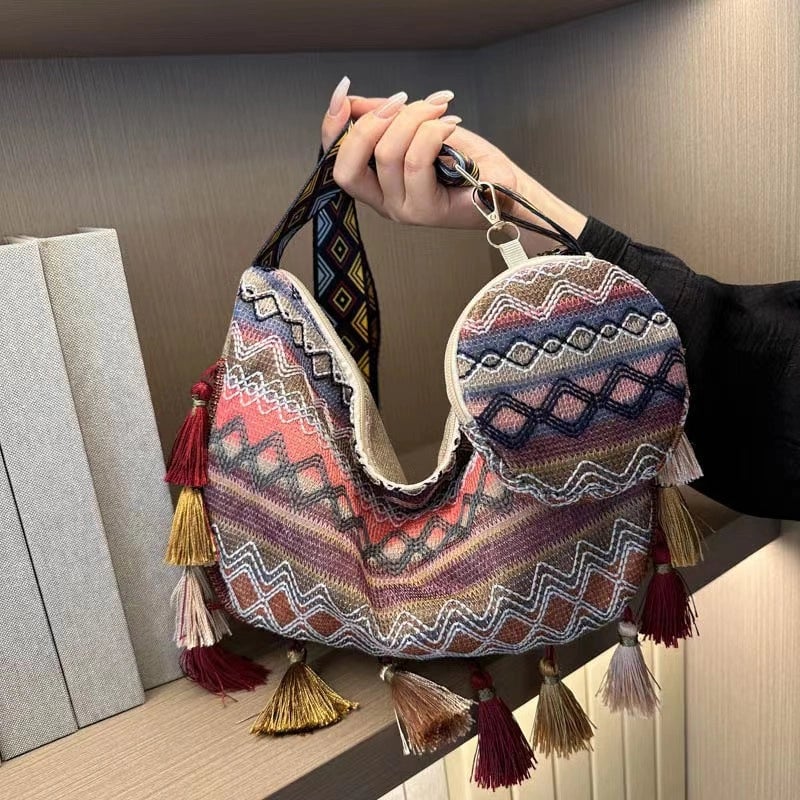 Women's Medium Special Material Geometric Ethnic Style Streetwear Tassel Dumpling Shape Zipper Tote Bag