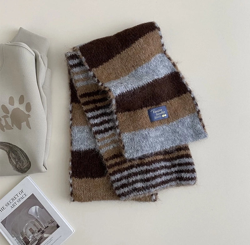 Women's Minimalist Stripe Polyester Fleece Scarf