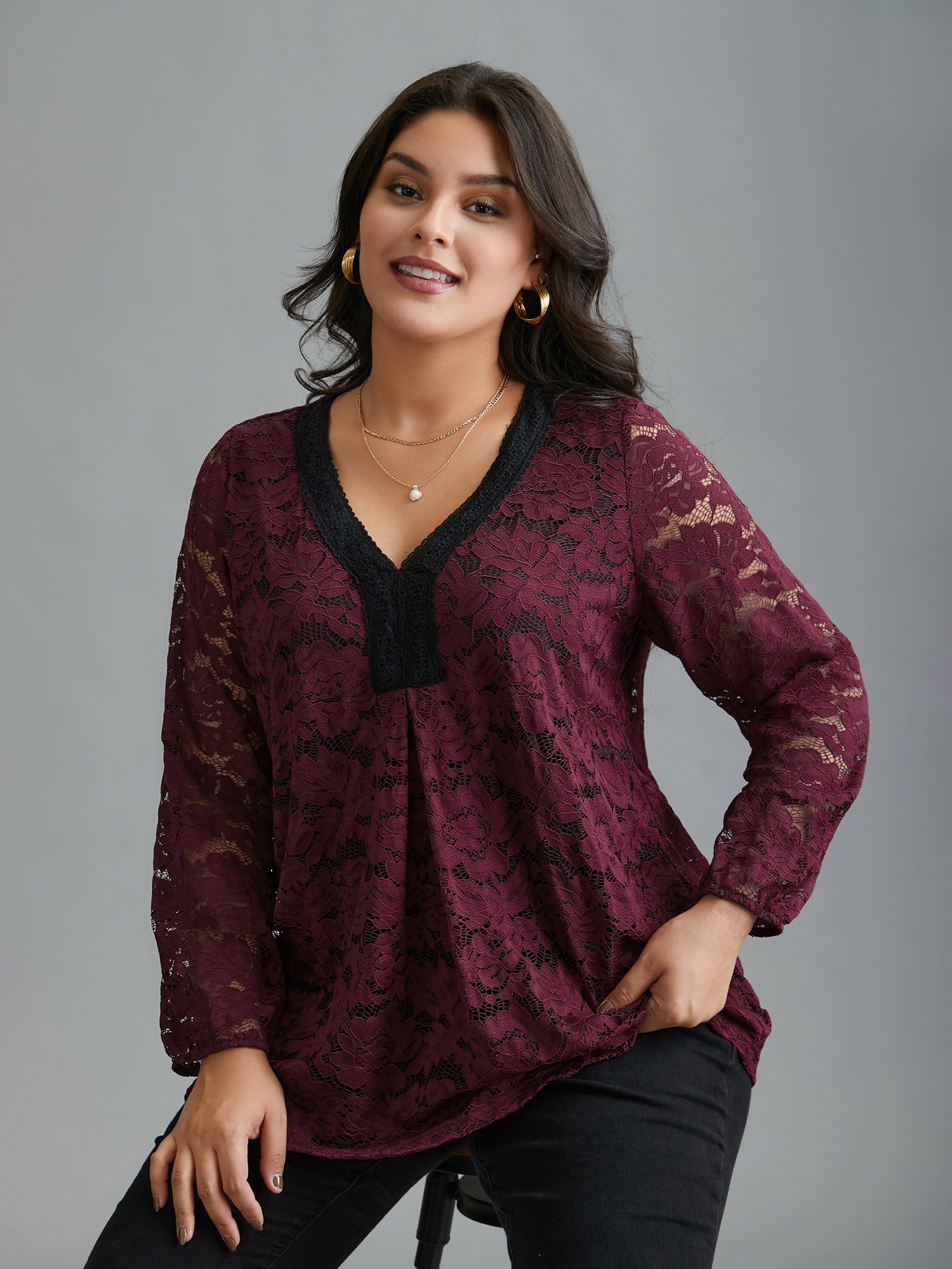 Sheer Lace Sleeve Pleated Slim-Fit Blouse