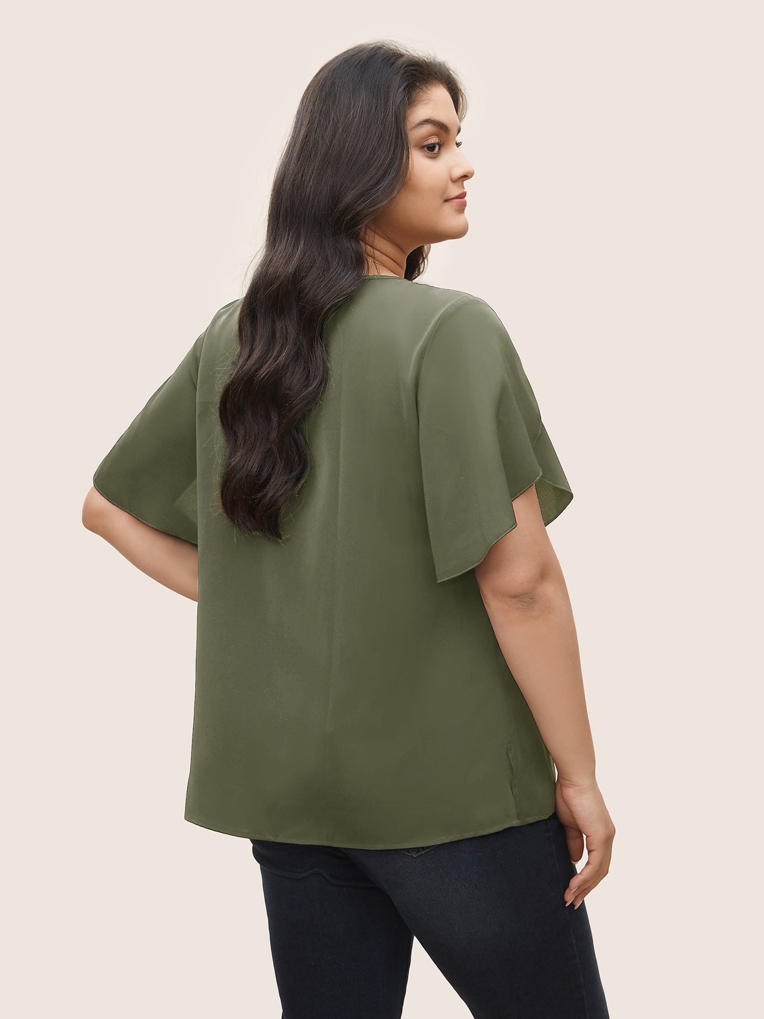 Solid Keyhole Petal Sleeve Pleated Blouse