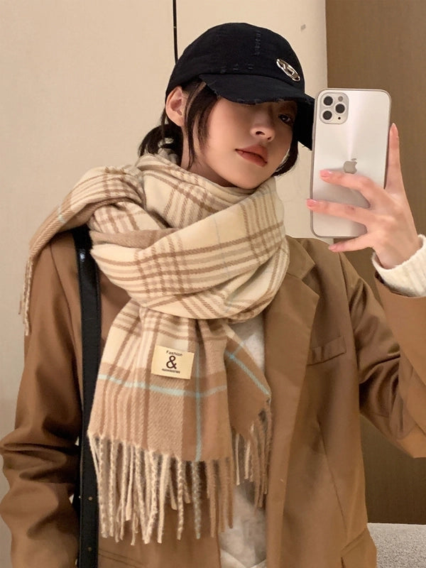 Women's Sweet Minimalist Color Block Acrylic Tassel Scarf