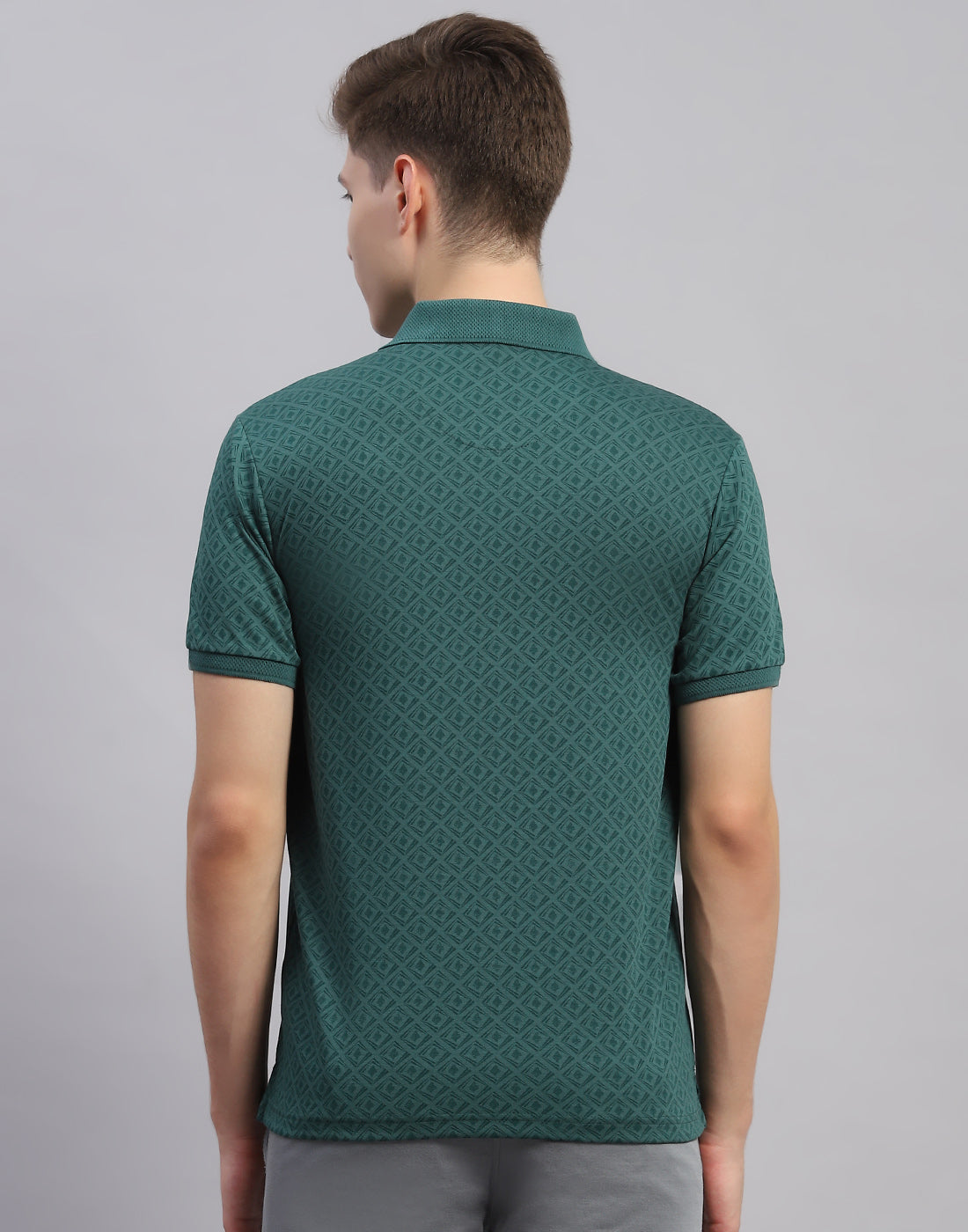 Men Green Solid Polo Collar Half Sleeve T-Shirt