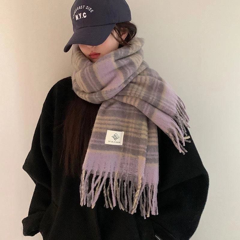 Women's Retro Sweet Color Block Acrylic Tassel Scarf